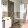Spotless bathroom cleaned with Lumpinio